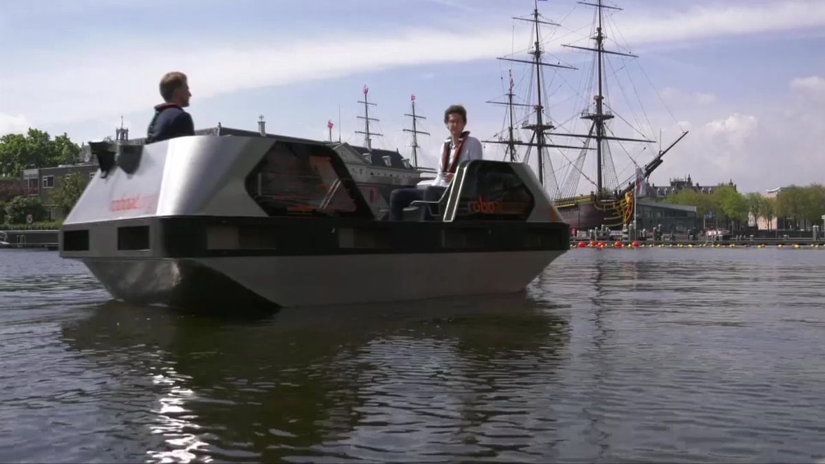 Budoucnost připlouvá. Amsterdam křižují samořiditelné elektrické čluny